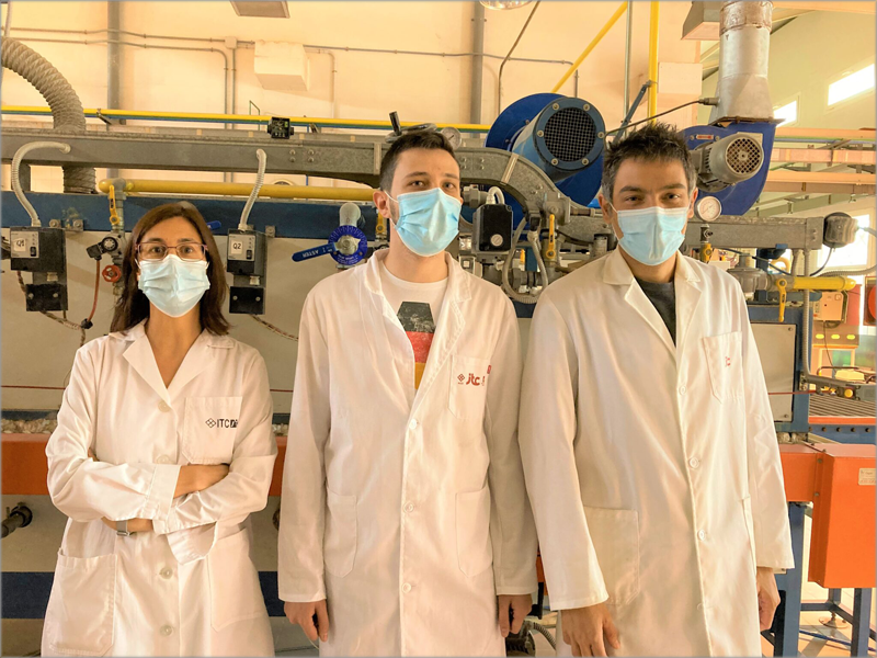 El equipo de investigadores estudia la adaptación energética de la industria cerámica para reducir sus emisiones de CO2.