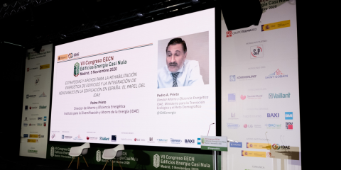 Estrategias y apoyos para la rehabilitación energética de edificios y la integración de renovables en la edificación en España: el papel del IDAE