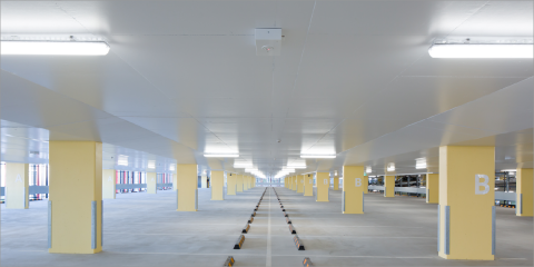 La iluminación inteligente y conectada de Trilux aumenta la eficiencia en aparcamientos