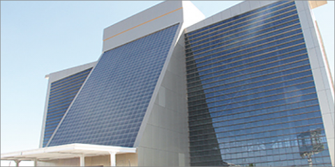 Transformación de Edificio de Oficinas Convencional en NZEB. Caso de estudio por simulación energética