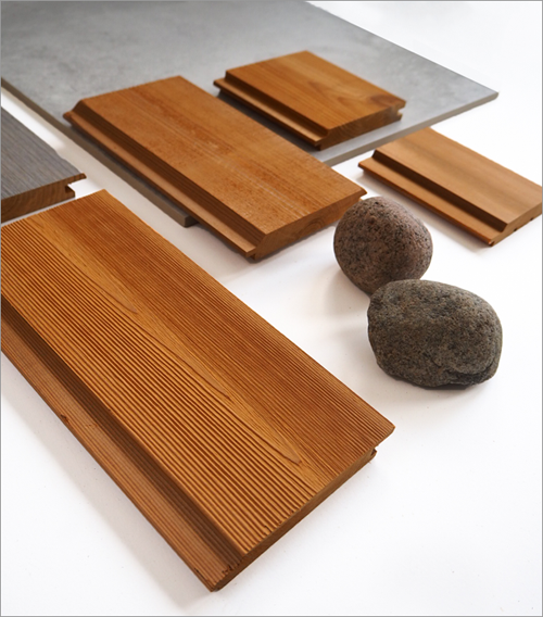 Listones de madera termotratada de Lunawood para exteriores.