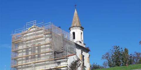 Rehabilitación energética de la cubierta de la Iglesia de la Cadellada en Oviedo con el Sistema Integral Onduline