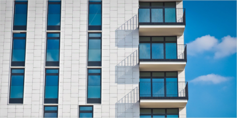 BEI y UCI impulsarán la rehabilitación de edificios en España y Portugal con financiación verde