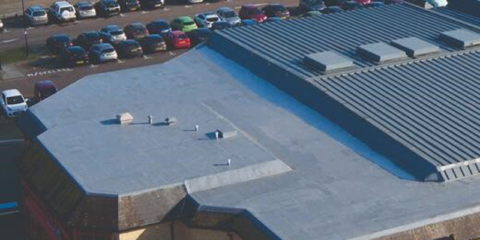 Soluciones de impermeabilización de cubierta plana con Sealoflex Ultima de BMI