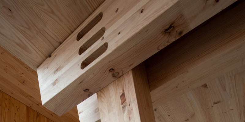 construcción en madera de edificio