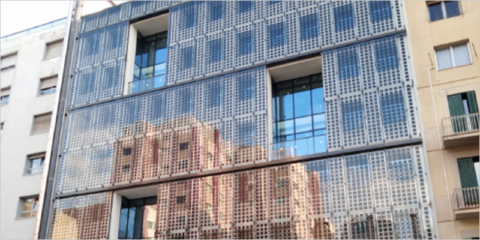 Los vidrios fotovoltaicos de AGC mejoran la eficiencia energética del edificio Hines en Barcelona