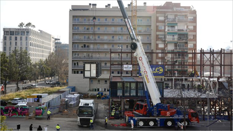 Barcelona inicia las obras del segundo edificio de viviendas sociales elaboradas con contenedores marítimos