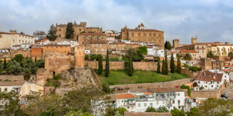 La Junta de Extremadura licita las obras de rehabilitación energética en 88 viviendas de promoción pública