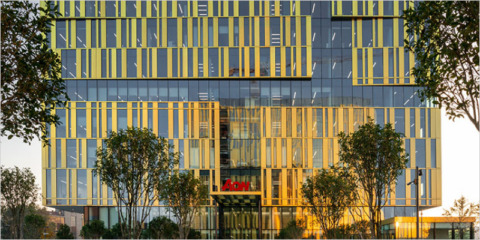 Rendimiento energético, térmico y acústico en el complejo The Sign en Milán con vidrios de AGC