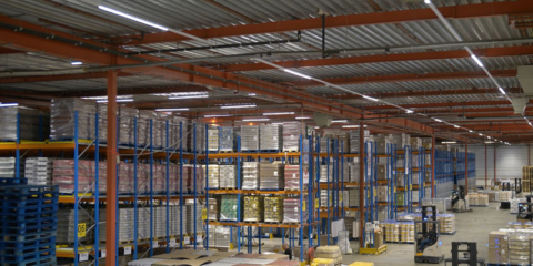 Acuerdo entre Trilux y FiberUnlimited para lanzar la nueva versión de la fibra óptica de E-Line Next LED