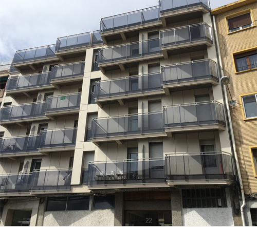 La rehabilitación energética de dos edificios en el barrio pamplonés de Azpilagaña, galardonada con el III Premio Biziberri