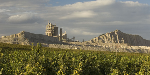 La fábrica de la compañía Cemex en Alicante obtiene la certificación energética ISO50001