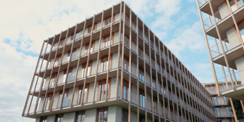 El pavimento cerámico climatizado Bekotec-Therm de Schlüter-Systems se incorpora en 136 VPO en Gavà