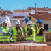 En marcha la construcción de tres viviendas prototipo con materiales sostenibles en Ribera del Fresno