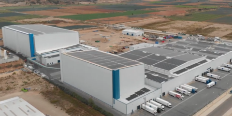 RENOLIT ALKORPLAN Bright en el almacén-congelador del Grupo Virto