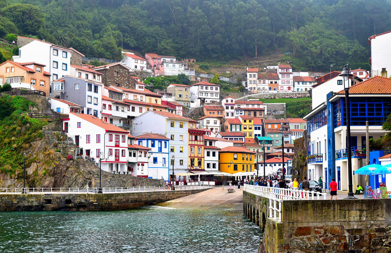 El Gobierno de Asturias dedicará 14,5 millones a mejorar la eficiencia energética en edificios residenciales y viviendas unifamiliares