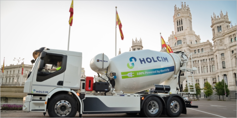 La compañía Holcim España incorpora a su flota un camión-hormigonera 100% eléctrico