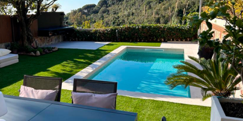 Revestimiento cerámico sostenible con propiedades antibacterianas para piscinas de Gresmanc Group