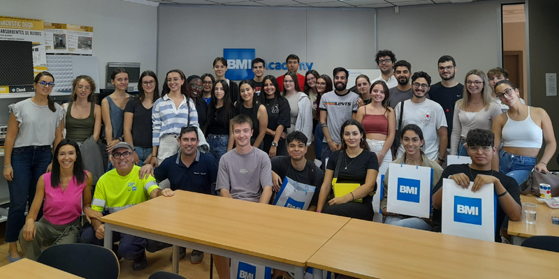 Estudiantes de Arquitectura Técnica de la Universidad Politécnica de Valencia visitan la BMI Academy de Tavernes de la Valldigna