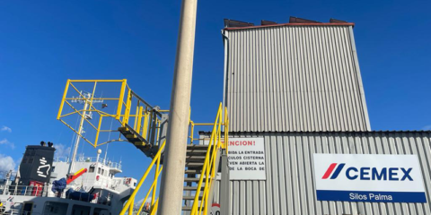 La instalación portuaria de Cemex en Palma incluye una planta fotovoltaica para autoconsumo