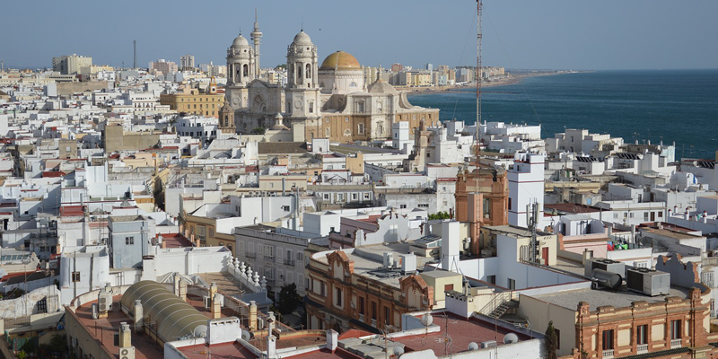 Cádiz destinará un millón de euros en ayudas para la rehabilitación interior de viviendas municipales