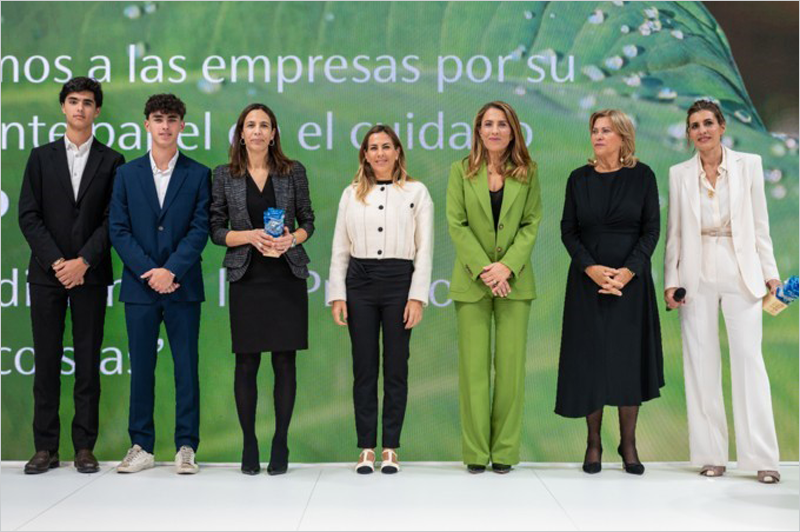 Schneider Electric, galardonada por Grupo Piñero en FITUR 2024 por su compromiso con la sostenibilidad ambiental