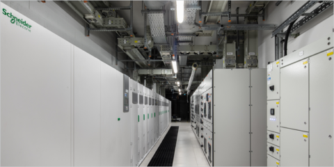 Schneider Electric se alía con Digital Realty para mejorar la sostenibilidad de su centro de datos en París