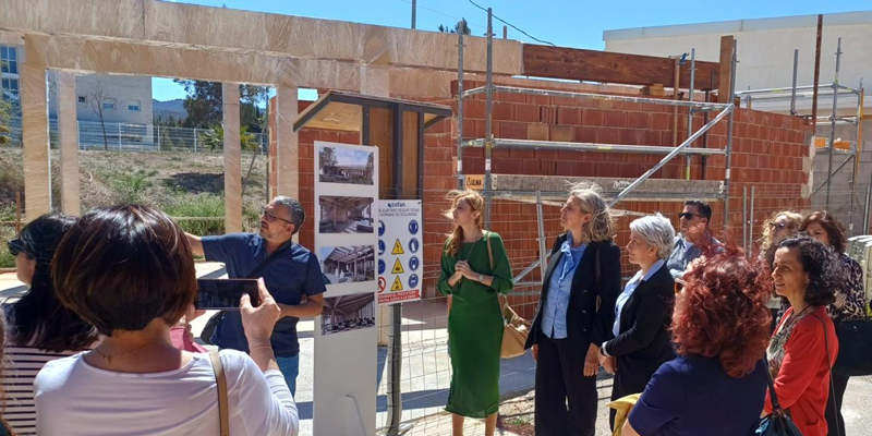 Alumnos del programa mixto ‘Edificación Sostenible II’ avanzan en la construcción de un edificio bioclimático en El Palmar