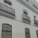 Licitación de las obras para mejorar la accesibilidad en una promoción de viviendas públicas en Sevilla