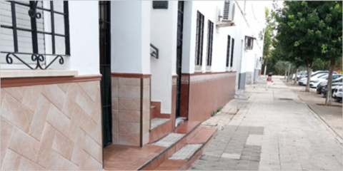 Abierta la licitación para mejorar la accesibilidad de 100 viviendas públicas en Lora del Río