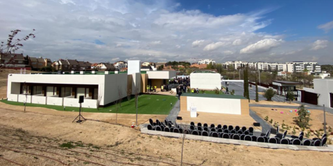 Ursa dona materiales de aislamiento a la Casa Avintia, el centro para familiares de pacientes ingresados