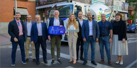 La compañía Holcim España incorpora a su flota un nuevo camión hormigonera 100% eléctrico