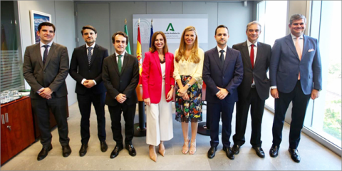Andalucía colabora con el sector del cemento para hacer más sostenibles los materiales de construcción