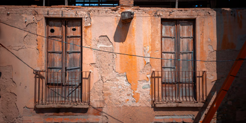 BBVA firma un proyecto de rehabilitación de cuatro edificios en Vic con fondos Next Generation UE