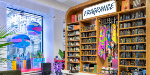 El nuevo catálogo de Finsa incluye 15 proyectos del sector retail con soluciones en madera