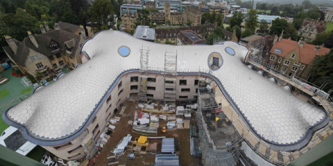 Impermeabilización de la cubierta del edificio Gradel Quadrangles en Oxford con soluciones de RENOLIT