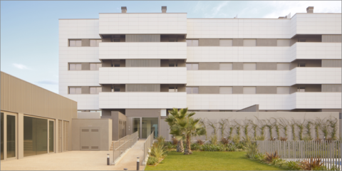 La fachada ventilada cerámica de Faveker rebaja un 40% la demanda energética de un residencial