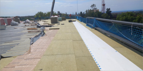 La atracción Uncharted del parque temático Port Aventura dispone de una cubierta acústica de Soprema