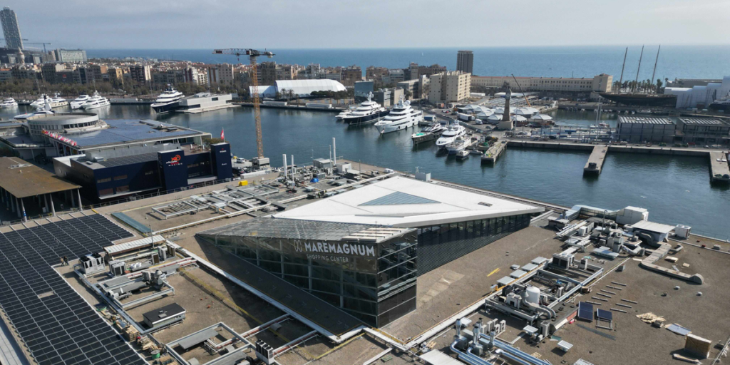 Rehabilitación sostenible del centro comercial Maremagnum de Barcelona con láminas impermeables RENOLIT