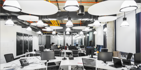 Saint-Gobain Ecophon transforma la acústica de una sucursal bancaria de República Checa