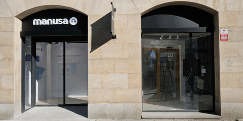La nueva Concept Store de Manusa en Valladolid acerca las últimas innovaciones en puertas automáticas