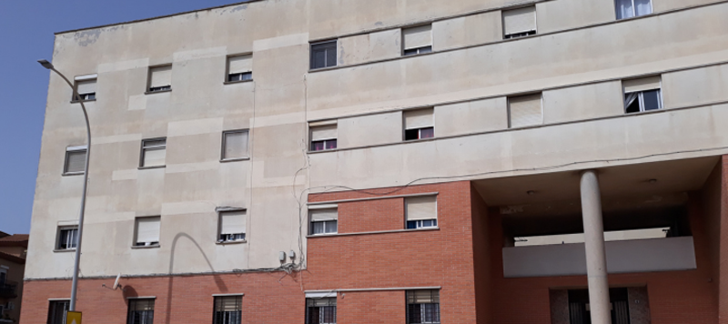 La Junta de Andalucía licita obras de reparación, conservación y accesibilidad para 32 viviendas públicas de La Línea