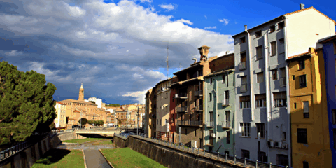 Nuevas ayudas para la rehabilitación y repintado de fachadas en el casco histórico de Barbastro