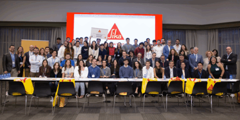 Estudiantes de siete universidades diseñan soluciones industriales en el Hackathon 2025 de Sika