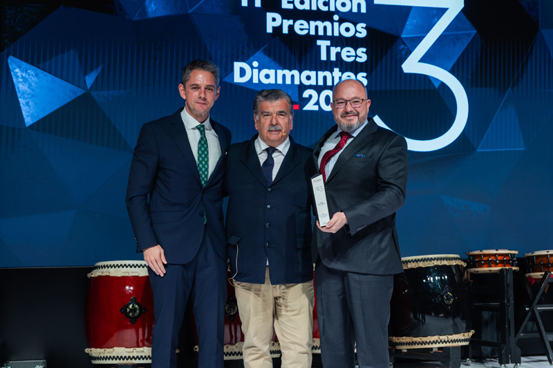 Zetus Soluciones Energéticas e IKDI Ingenieros reciben el XI Premio Mitsubishi Electric 3 Diamantes
