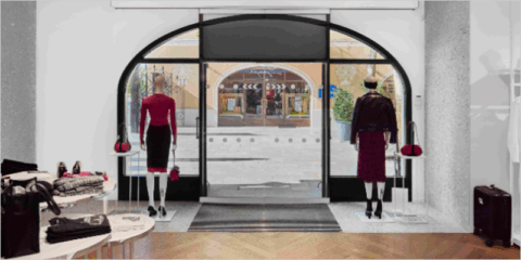 Seguridad, confort y accesibilidad en comercios con las puertas automáticas de Manusa