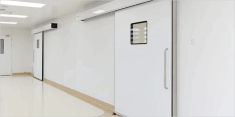 Manusa refuerza la seguridad contra incendios en hospitales con puertas automáticas avanzadas