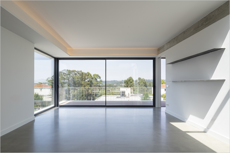 Una vivienda unifamiliar en La Coruña reforma su suelo con la solución weberfloor design de Saint-Gobain Weber
