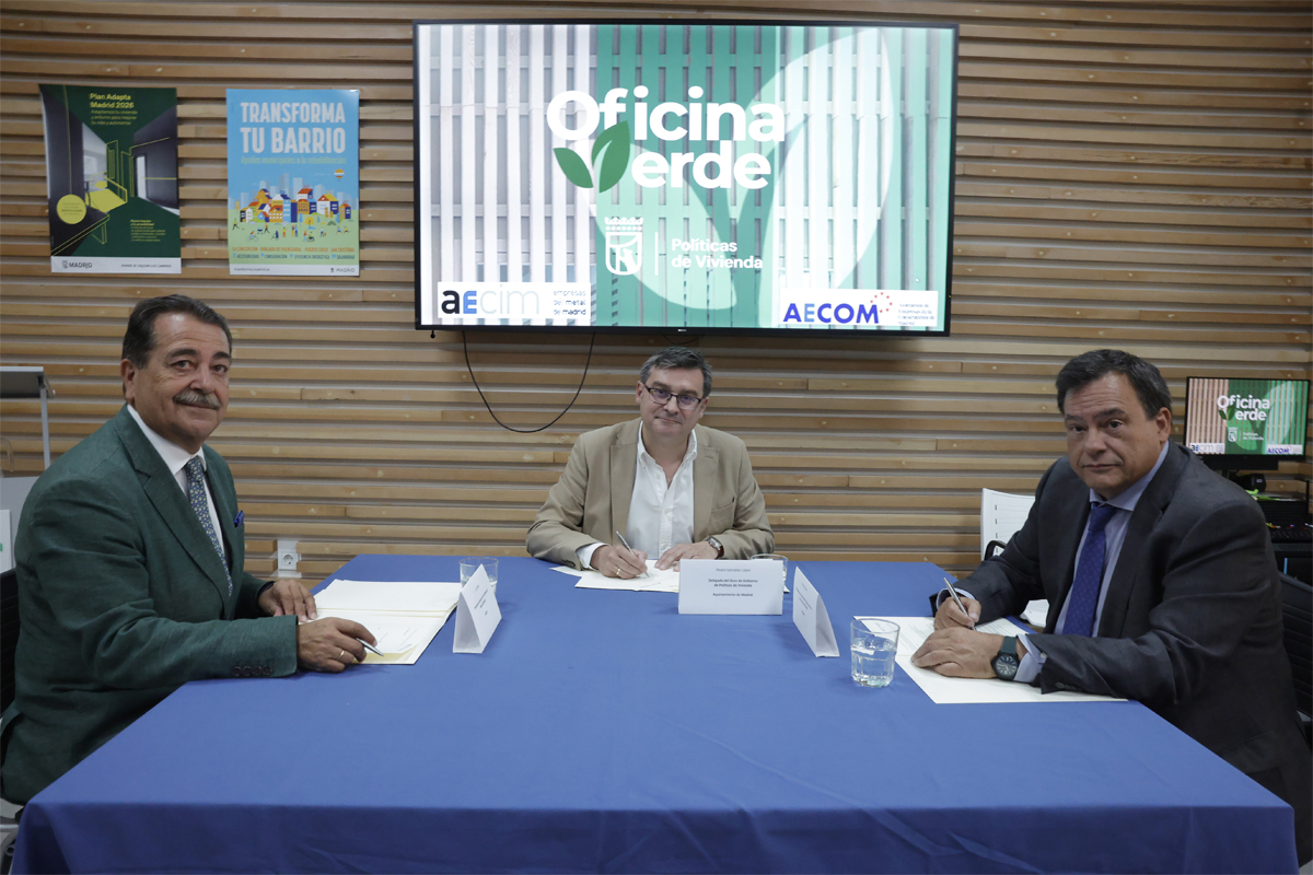 El Ayuntamiento de Madrid firma un convenio para reforzar la Oficina Verde y promover la rehabilitación energética