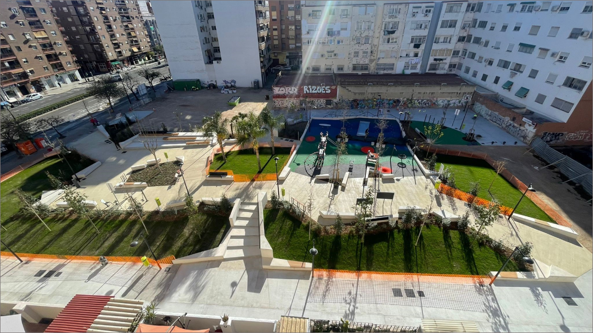 Imagen sobre espacios de confort climático en Valencia para combatir el calor urbano con sombra y refrigeración.